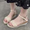 Hausschuhe für Frauen Sandalen geschlossener Damen Sommer Retro Farbe blockieren böhmische Art gewebter dicker unterer Hang mit großem Bogen