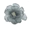 Fleurs décoratives 10pcs / lot 6 cm Maillage à la main Organza Rose Hored Fleur artificielle tête de robe de mariée Chapeaux de coche Décoration de couvre-chefs