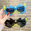 Enfants mignons de dessin animé personnalité SunglasssSeStreet Shooting UV400 Boys Outdoor Sun Protection Lunes Kid Classic Eyewear 240416