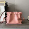 Loeweee Loewew Bag Flamenco DrawString Crossbody Designer Nappa Calfskin Bags 10a Mjuka läderhandväskor Magnetiska stängning Totes Lucky Ceramic Bunny Hanging Orname