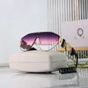 2022 Framelösa solglasögon stor ram kvinnlig skönhetshuvud nettor röda nya glasstrender