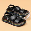 2023 Sommer Boys Schuhe Kinder im Freien Sandalen atmungsaktive Plattform Leichtweiße Mädchen Sport 240415