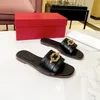 Gancini designer sandaler tofflor för kvinnor platt klackar sandal läder metalliska lyxiga skjutreglage kvinnor mode glider röd brun svart vit sommarrum casual skor