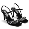 Trendy sandalen vrouwen zomer dunne hiel vierkant met kop zwarte slippers voor strass high schoenen ontwerp sense sandles hakken 240228
