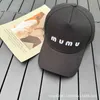 Ball Caps Designer Miao Family's Correct Letter Borduurde honkbalhoed mode zonnebrandcrème Sunshade lente/zomer heren en dames Instagram UPK1