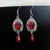 Boucles d'oreilles en peluche saignant rose avec sang rouge sorcellerie vampire fantôme bijoux de la mode