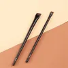 Ny 1st Professional Black Eyebrow Lutande platt vinklad borstsminkverktyg Trästång Eyeliner Eyeshadow Eye Brow Women Cosmetic