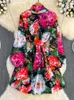 Abiti casual Fashion Rose Floral Dress Floral Dress Turtleneck Collar Collaggio a prua a manica lunga Floro Stampa al ginocchio