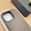 革の磁気ケースオリジナル品質1：1のiPhone 15 Pro Max 15 Plusケースワイヤレス充電磁気アトラクションアニメーションがボックスにポップアップします