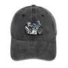 Basker tecknad konst av GSXR1000 2004 Motorcykel Motorcykel Illustration Cowboy Hat Sun Cap Militär Man Visor Hatts for Men Women's