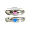 Anelli di cluster 2x Fashion Blue Love-Heart Luminous Ring for Women Fluorescent Glow in Dark Regolable Couple Regolable Finger Jewelry