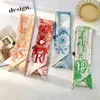 Lenços 26 letras Fashion Silk Senf Hair Band Ribbon Bow Bow Korean Letter Women Holder Acessórios