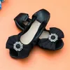 Casual Shoes Bling Crystal Slip på Mocassin Aucvee Plus Size 34-43 Äkta läder Öppen tå söt båge Ballet Flat Women's Sandals
