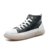 Chaussures décontractées baskets Femmes Round Toe Lace Up High Top Dames Retro Flat Luxury Designer