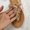 Slippare 2024 Nya sandaler Kvinnor Gladiator Summer Diamond Buckle Fashion Female Sandal Roman Rhinestones Flat Womans Casual Shoes H240416 BO5K