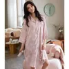 Abbigliamento per il sonno femminile 881036 Summer Ice Ice Silk Silk sottile Sexy Sexy Tre quarti a tre quarti Rossa versione coreana di abiti da casa di grandi dimensioni sciolte