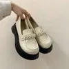 Ladies Summer calçados Mary Jane Kawaii Sapatos para Mulheres 2023 Diamante com saltos médios Cristais fofos Gothic redou strass