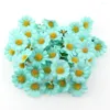 Fleurs décoratives 100pcs marguerite têtes de fleurs artificielles en vrac en masse 4 cm multicolore mini-chef de fête de mariage décoration de maison