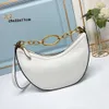 2024 Designer Sac Femme Vallentinos Sacs Vlogoo Metal Purse Saddle Cow Hide Fashion Fashion Slimage Shownder Crossbody Fomps Small Handbag Chain Femmes