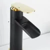 Rubinetti del lavandino da bagno Gentlefan moderni moderni rubinetto a cascata dorata bianca mixer mobile lungo nero di alta qualità n. 125