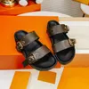 Slippers Women Shoe plana Sliders Sliders Designer Designer Slide Beach Loafer Sandal Travel Summer Viagem Luxo Sandale Sapatos casuais Novo estilo Freely Ajustável HASP mula