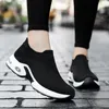 Фитнес -обувь бегает для мужчин 2024 Летние кроссовки шнурок с низким уровнем труба, мужчина, спортивная обувь, дышащая распродажа спорт