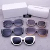 Lettere di marca di moda Logo occhiali da sole per donne o uomini con scatola da regalo freschi da sole da donna