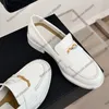 Kvinnor klänningskor glid på loafers plattform klackar fritid sko kalvskinn designer quiltad textur kamellia blomma klassiska espadrilles damer utomhus casual sko