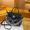 Brand Handbag 2024 New Knowste Onder Women's Fashion Grady Grady Weining Personicized Told Color Crossbody Bage Crossbody