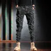 Q0x0 Men's Jeans Fashion Designer Men Camouflage Camouflage pantalon multiples pantalons de fret décontractés Hombre Zipper Bottom Hip Hop Joggers D240417