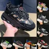 2024 Nieuwe ontwerper Italië Casual schoenen Reflecterende sneakers Mens Vrouwen Sneaker kettingreactie Schoen Multi-colour Suede bloemen Triple Black gevlekte pijlen Plaid Trainers