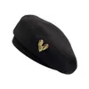 Berets Classic Solid Color Wool French Beret Hat Lover Beret Cap для женщин для женщин Модные зимние художники Хучетка 56-58 см E5D3 D24417