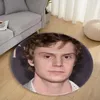 Tapijten -evan-peters-ronde woonkamer minimalistische slaapkamer pluche warm pluizig tapijtlijn huis