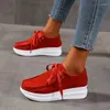 Scarpe casual 2024 Spring Autumn Plus Size-up per le donne Europa America Sneaker traspirabile Sneaker Spesso Non slip