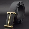 Bälten Fancy Letter Slide Buckle Luxury Strap äkta läder Män hög kvalitet 3,3 cm bälte bred designer jeans casual midjeband