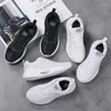 Casual skor trendiga kvinnor vulkaniserade andningsbara sneakers kvinnors platta damer utomhus tenis feminino promenad