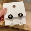 Boucles d'oreilles étalon Camellia fleur fleuries Lumière luxe vintage numéro 5 anneaux d'oreille de perles accessoires filles bijoux de mode cadeau bijoux