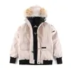 Designer di giacche invernali maschi giacche da puffer con cappuccio spesso doudoune goose cappotti mensole parka winters con vera pelliccia di lupo 012