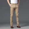 Spodnie męskie męskie spodnie przyczynowe Plaid Elastic Slim Business Prosta młodzież moda Wysoka jakość dziennie