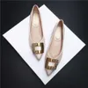 Frauen Sommerschuhe weißer spitzer Zehenschuhe für Frau 2023 mit Kristallen Mokassins Strass Low Heel Elegant Diamond Schuh