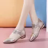 Calçados femininos calçados transparentes de sandálias de ouro para mulher 2024 dedo pontual de pé baixo