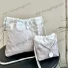 Klasyczne pikowane gradient 22mini średnie torby na ramię lakierowane białe literę Monety Urok okrągły łańcuch Starp Crossbody torebki 17x19cm 35x35cm