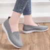 Casual Shoes Old Beijing Cloth Women 2024 Flying Woven Single Soft Soled Middle-aged Mother