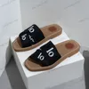 Sandalias leñosas para mujeres Damas letras de letras lienzo plano mulas planas de lujo plataforma de verano zapatillas cuña de color tobogán de madera.