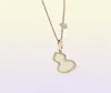 Colliers de trèfle des feuilles Pendants MotherOfPearl en acier inoxydable plaqué 18K pour femme Valentir Valentin Mothers Day Engagement Jewelrygif7796302