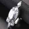 Les ventilateurs de pierre exagèrent des strass grand anneau en cristal ensemble pour les femmes bijoux ouverts de décoration de bague ouverte de la main 240416