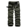 Mäns jeans Hohigh-kvalitet Mens Jeans kamouflagjaktbyxor Multi-Pocket Army (utan bälte) D240417