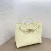 Bolsas de água de água pequena veneeta ombro clássico de balde de balde designer de bolsa de bolsa de bolsa de bolsa e cesto de crossbody andiamo 2024 mulheres novas mulheres eoij