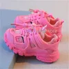 2024 Child Love Kid Fashion Shoes For Children Basketball Sneakers Baby Boy Athletic Shoe Hook Loop Designer för Youth Boy Toddlers EU 26-35 K5