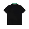 Wysokiej jakości designerskie ubranie Prawidłowe letnie klapy z krótkim rękawem z małą haftową koszulą poloczkową dla chłopców czarna koszulka
